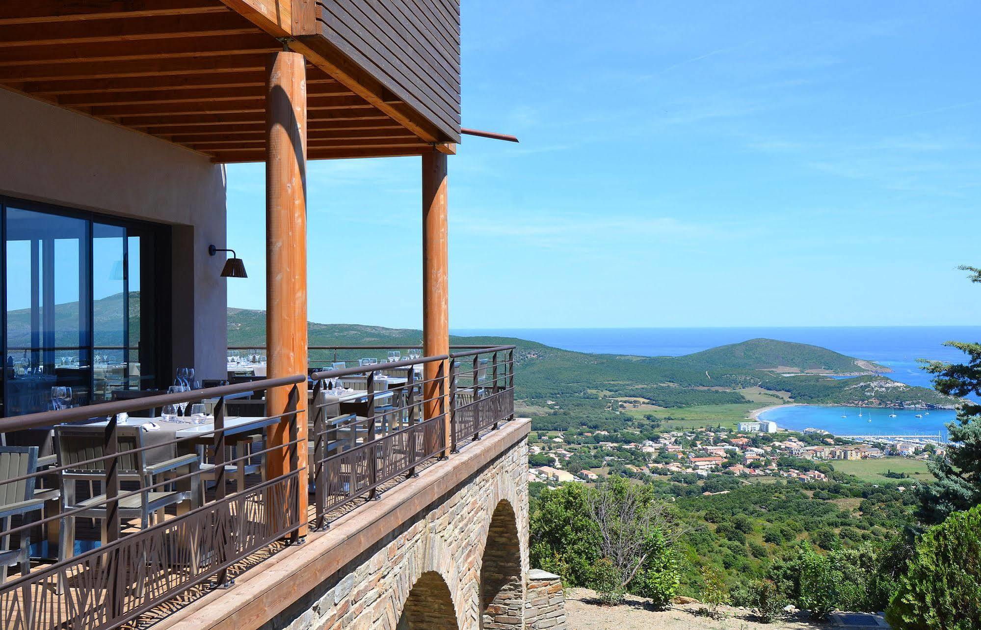 Le Tomino Hotel Macinaggio  Eksteriør billede