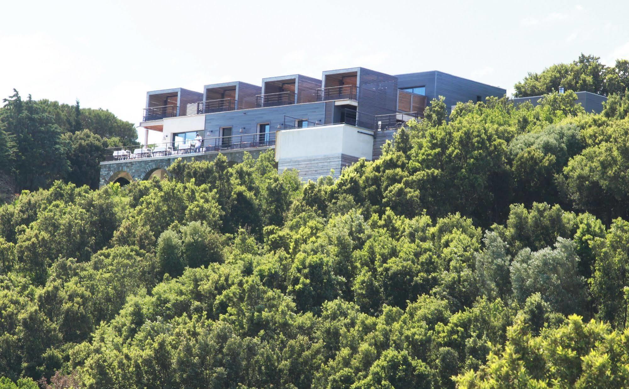 Le Tomino Hotel Macinaggio  Eksteriør billede
